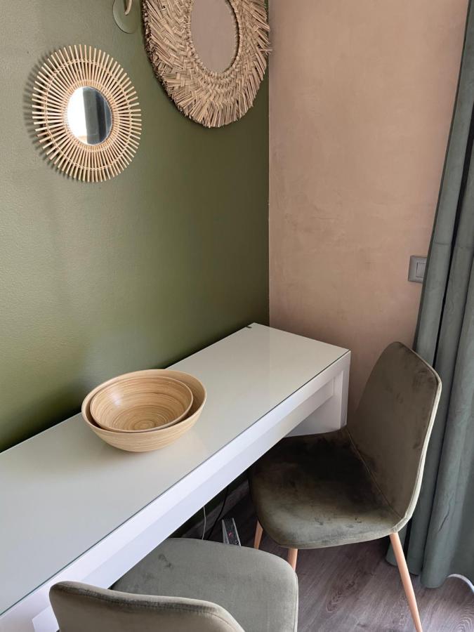 La Room: Seaside Apartment + Terrace + Parking Menton Kültér fotó