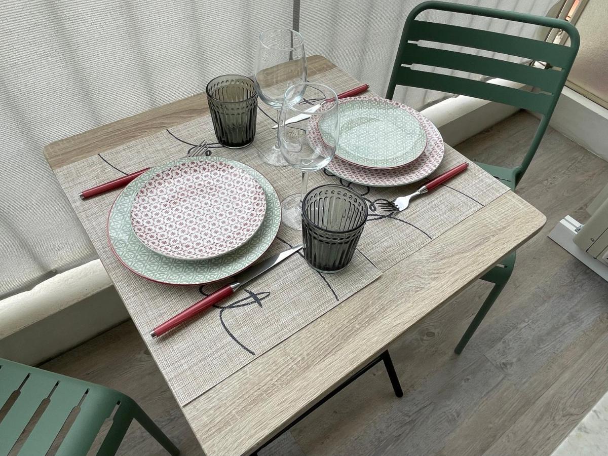 La Room: Seaside Apartment + Terrace + Parking Menton Kültér fotó